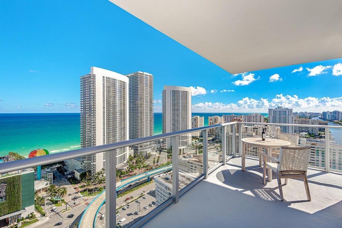 Wrap Around Balcony - Insane Views - Amazing Pools Apartamento Hollywood Exterior foto