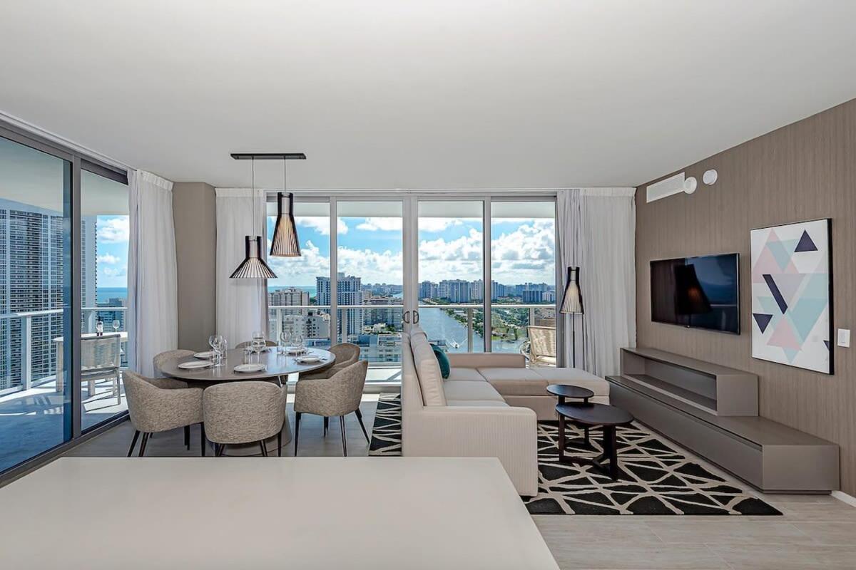 Wrap Around Balcony - Insane Views - Amazing Pools Apartamento Hollywood Exterior foto