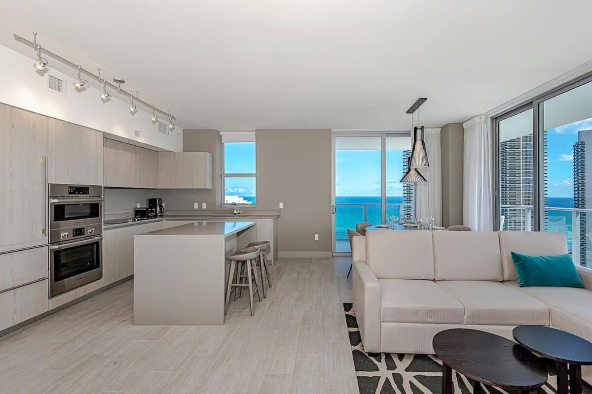 Wrap Around Balcony - Insane Views - Amazing Pools Apartamento Hollywood Exterior foto