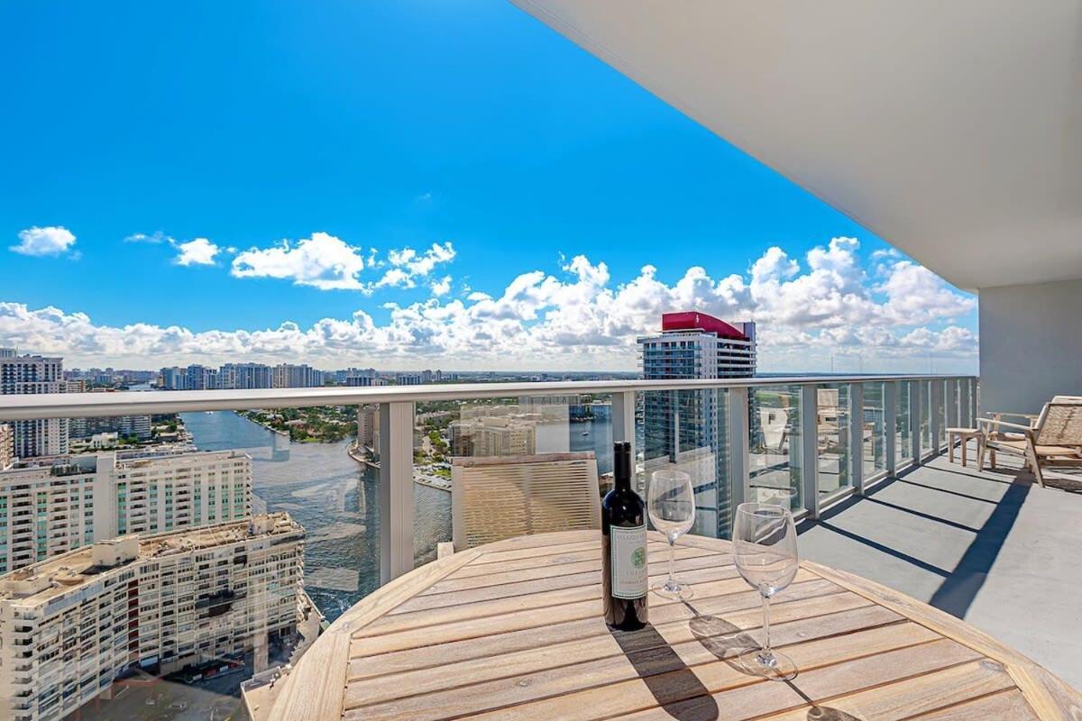 Wrap Around Balcony - Insane Views - Amazing Pools Apartamento Hollywood Exterior foto