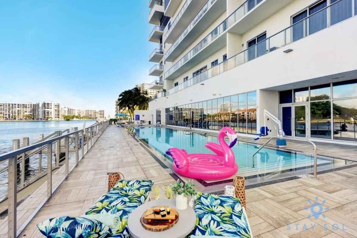 Wrap Around Balcony - Insane Views - Amazing Pools Apartamento Hollywood Exterior foto