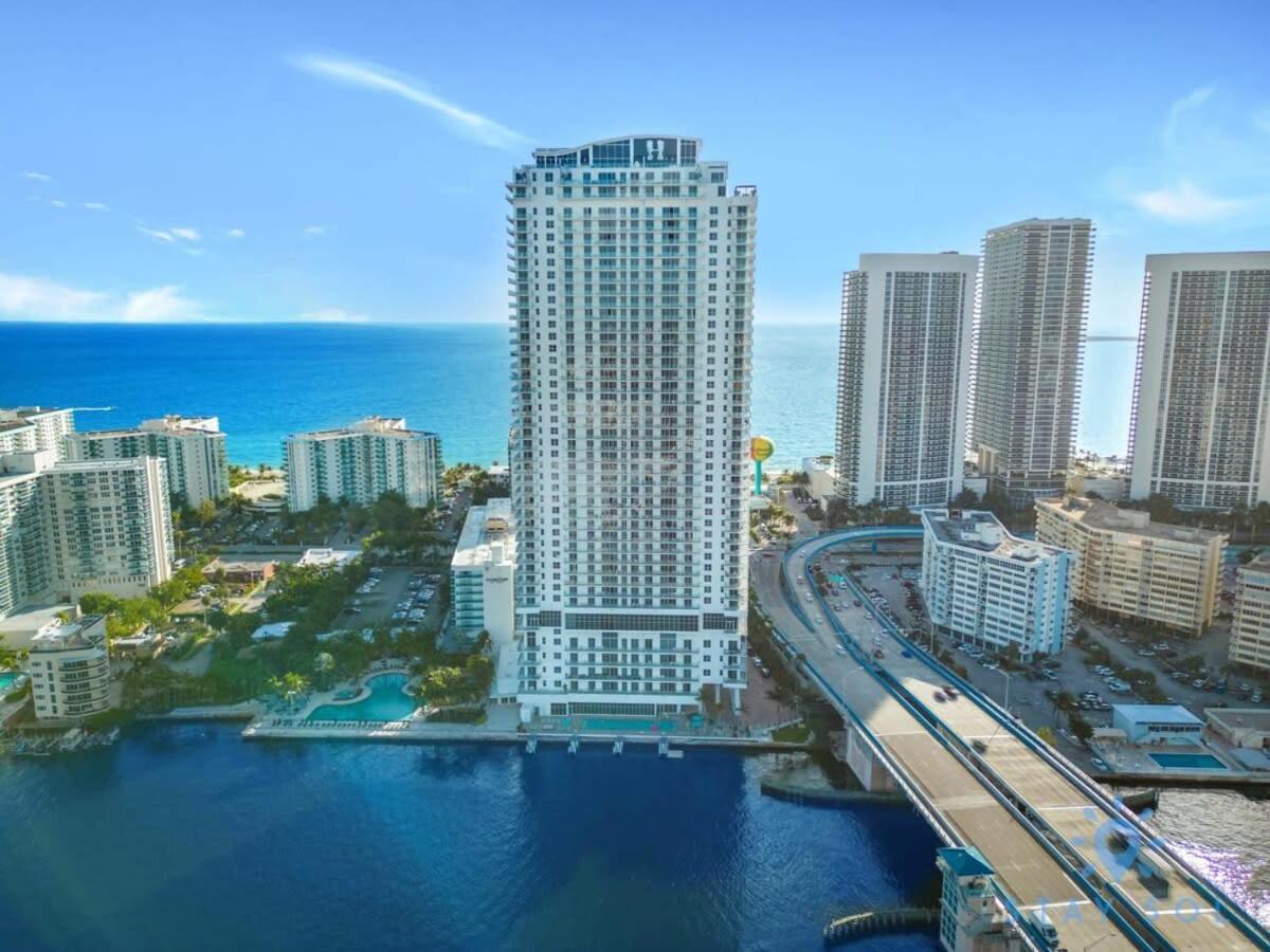 Wrap Around Balcony - Insane Views - Amazing Pools Apartamento Hollywood Exterior foto