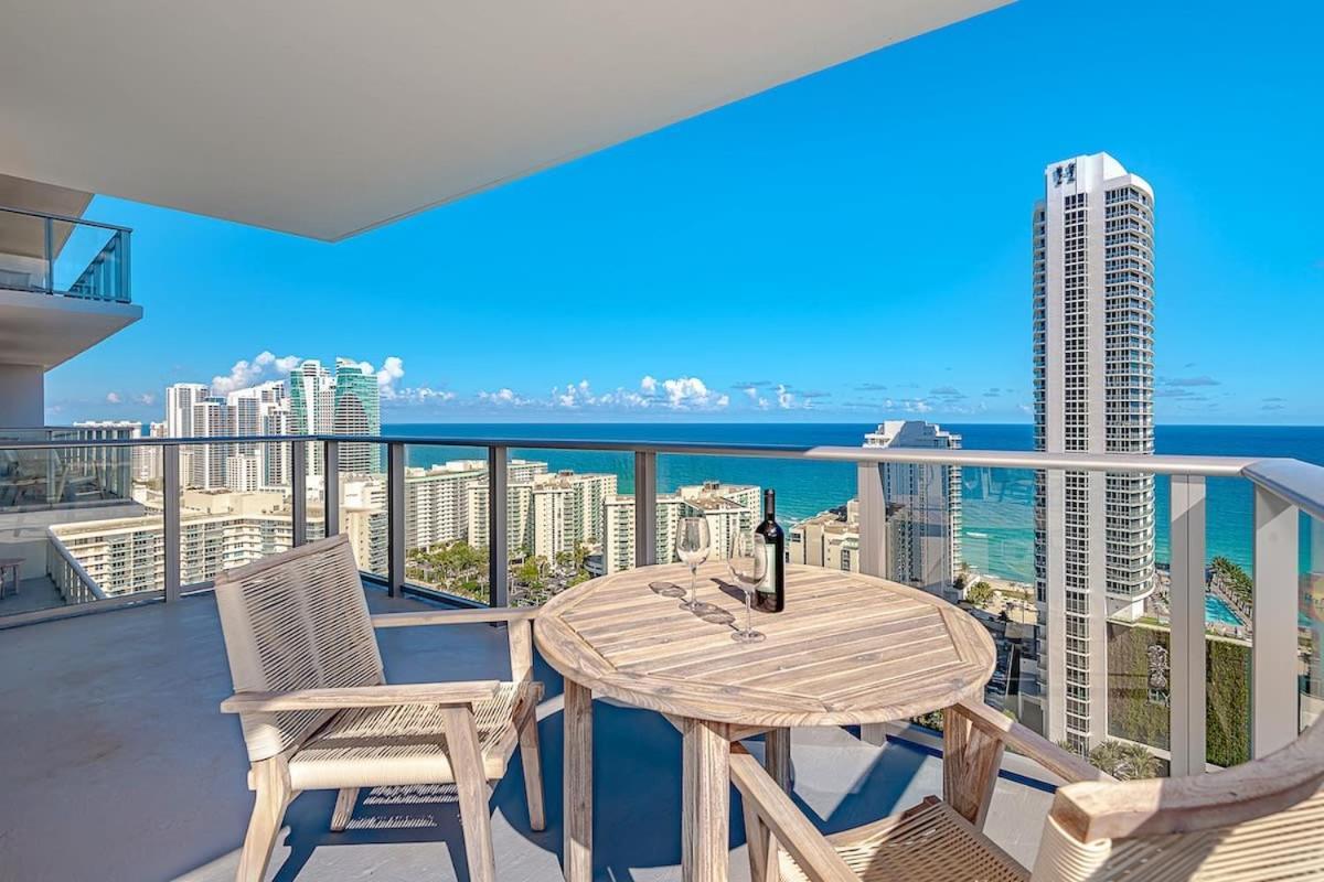 Wrap Around Balcony - Insane Views - Amazing Pools Apartamento Hollywood Exterior foto
