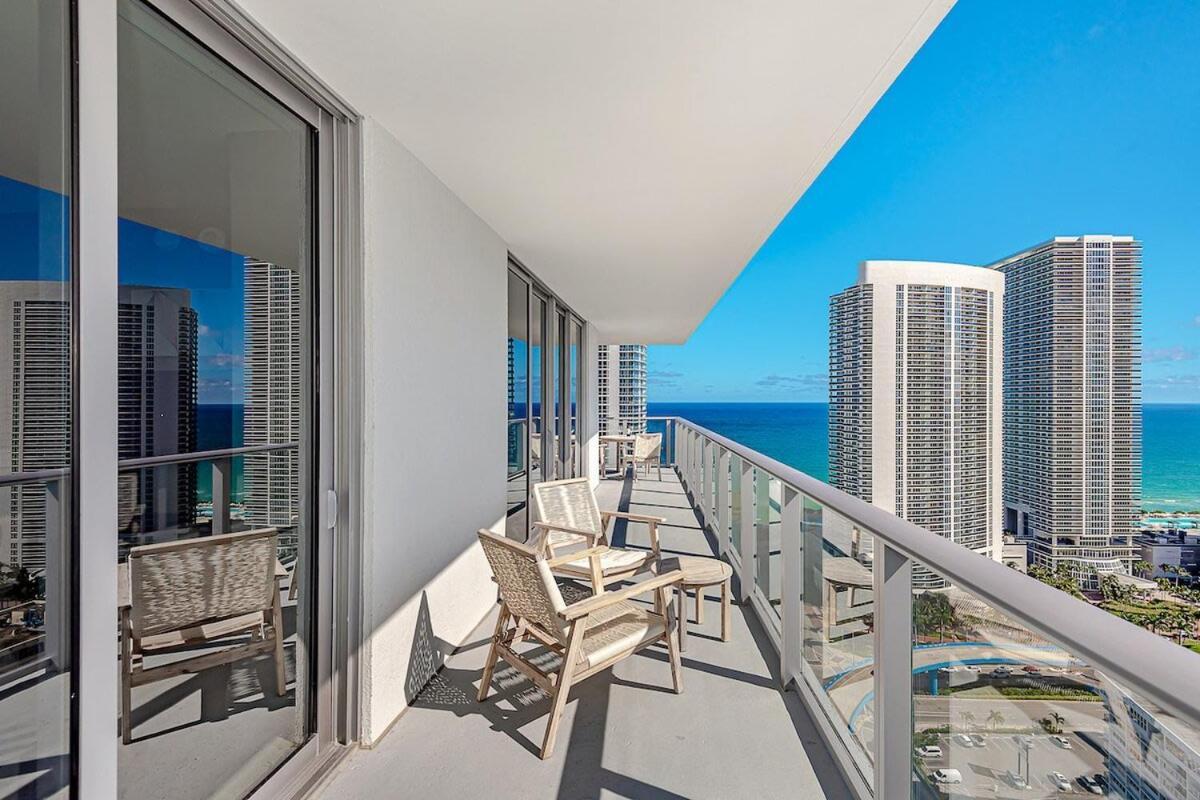 Wrap Around Balcony - Insane Views - Amazing Pools Apartamento Hollywood Exterior foto