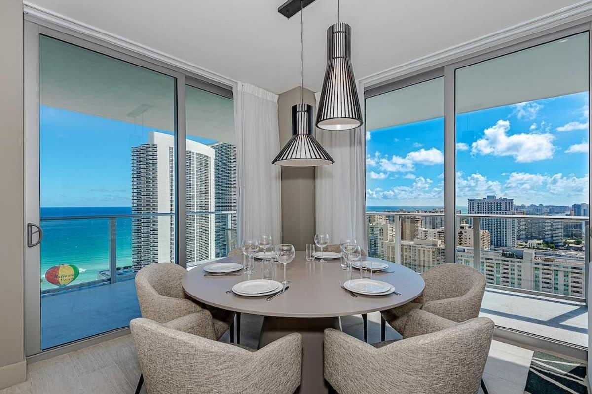 Wrap Around Balcony - Insane Views - Amazing Pools Apartamento Hollywood Exterior foto